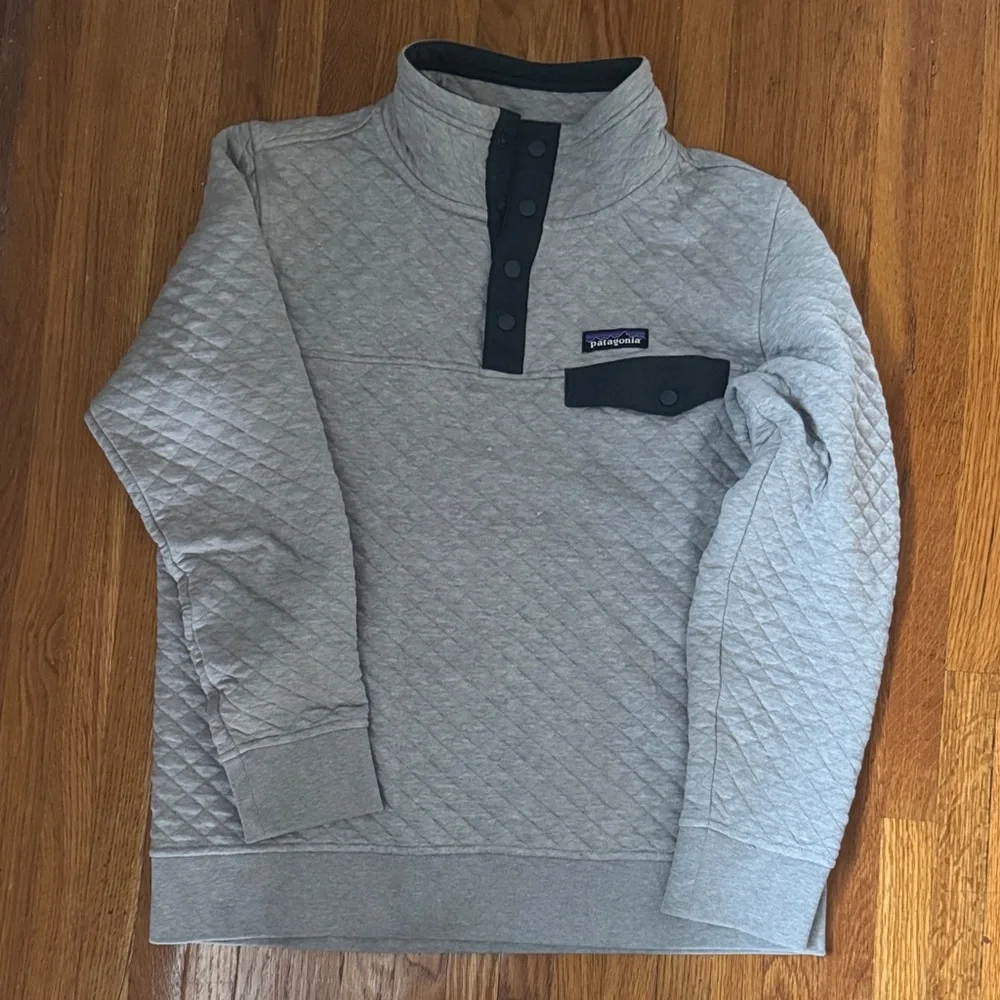 Patagonia Gray Quilted Pullover with snaps - Picture 1 of 1